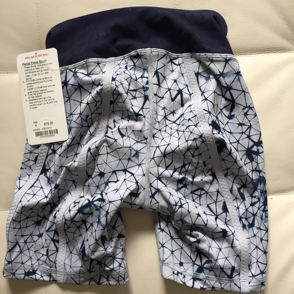 NWT LULULEMON PEDAL PACE SHORT STAR NAVY - Size 4 - Picture 4 of 8